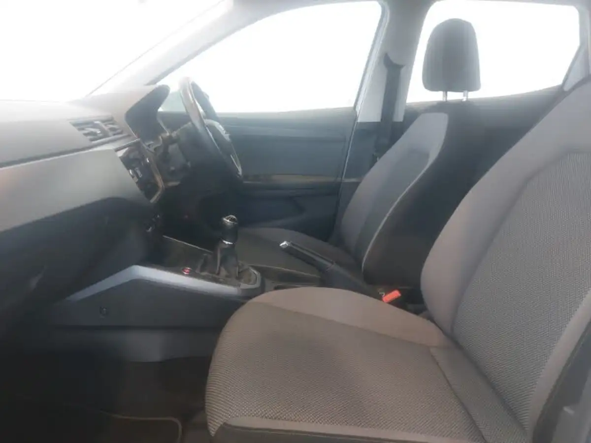 2019-seat-arona-16tdi-se-technology-lux-115ps-ss-big-4