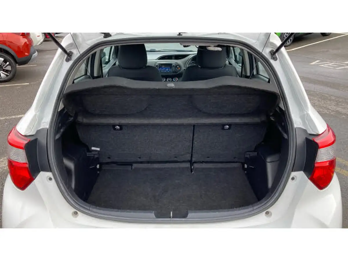 2017-toyota-yaris-15-vvt-i-icon-111bhp-big-3