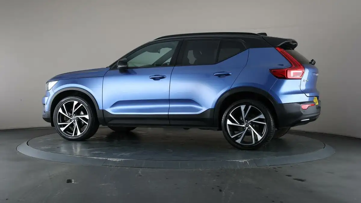 2020-volvo-xc40-20-b5-r-design-pro-big-73