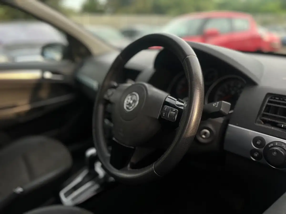 2008-vauxhall-astra-18-design-hatchback-5d-auto-big-12