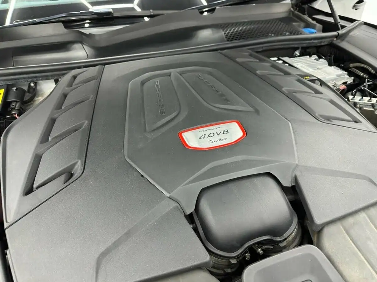 2019-porsche-cayenne-40-v8-turbo-coupe-big-16