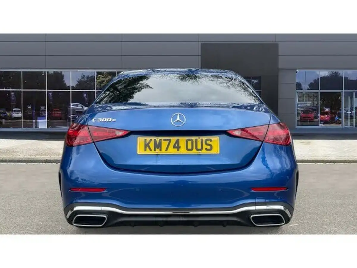 2024-mercedes-benz-c-class-20-c300e-amg-line-big-5
