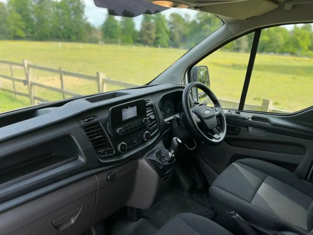 2021-ford-transit-custom-20tdci-300-l1h1-leader-105pseu6dt-panel-van-big-7
