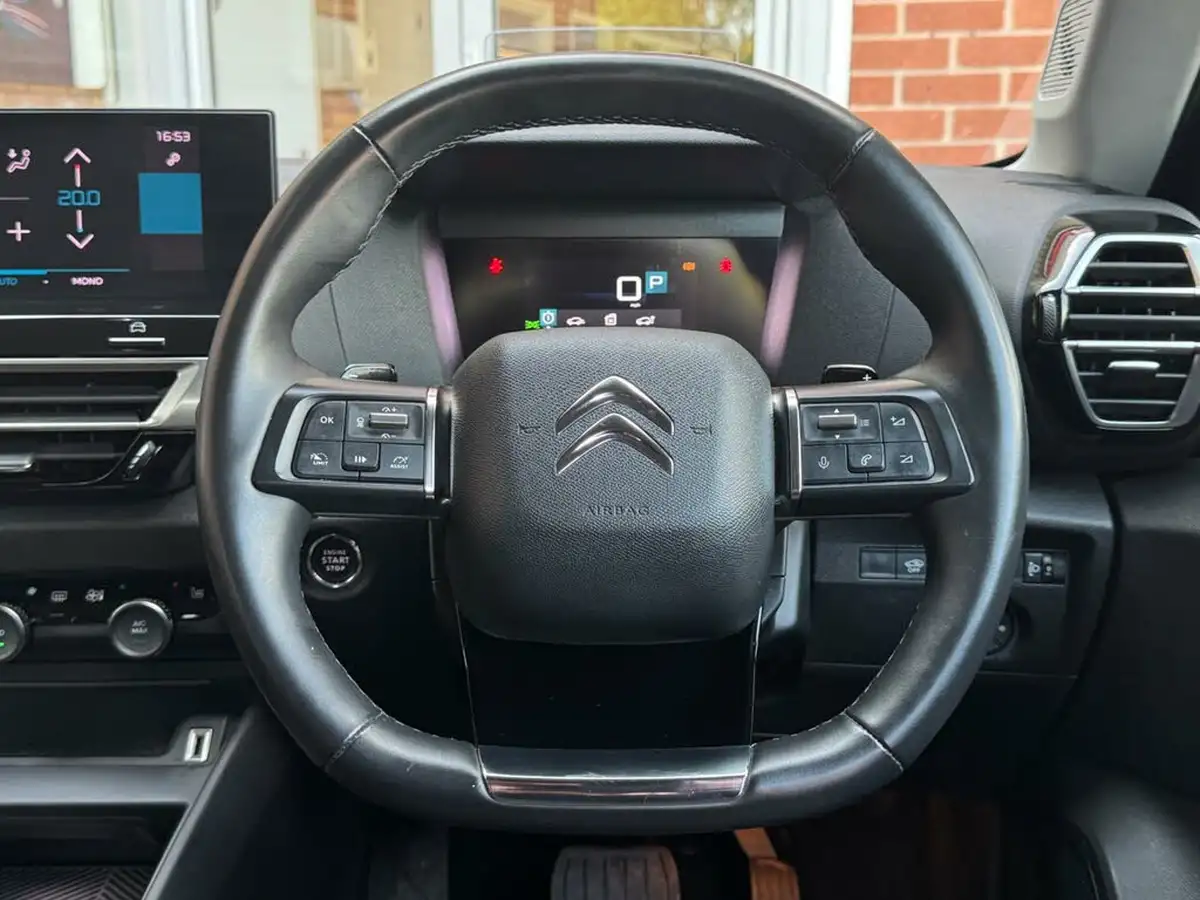 2022-citroen-c4-12-puretech-c-series-edition-eat8-big-31