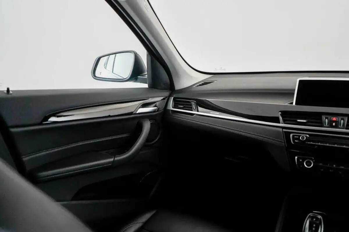 2022-bmw-x1-20-xdrive20i-xline-big-36