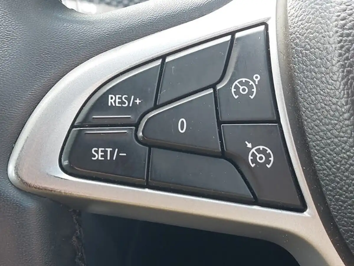 2023-dacia-sandero-stepway-10-tce-expression-100bhp-bi-fuel-big-18