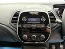 2018-renault-captur-09-tce-play-small-23