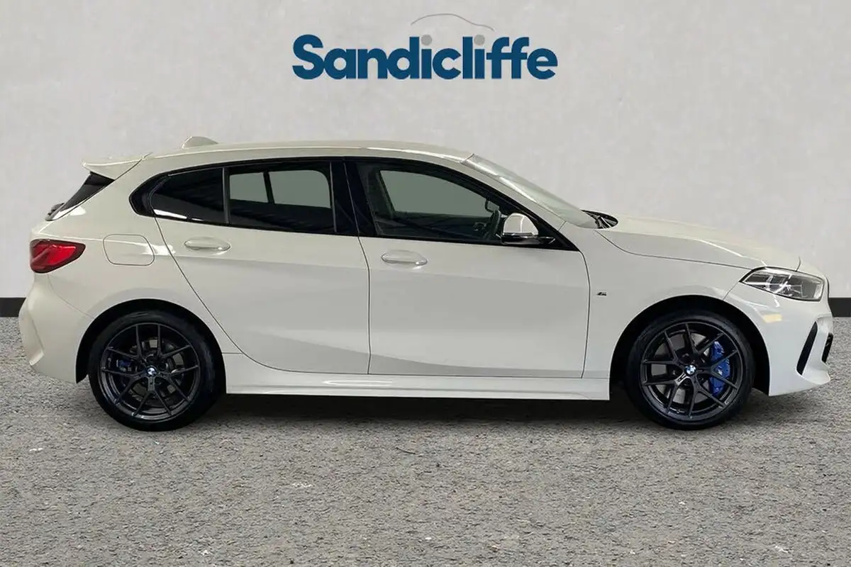 2024-bmw-1-series-15-118i-m-sport-lcp-dct-big-2