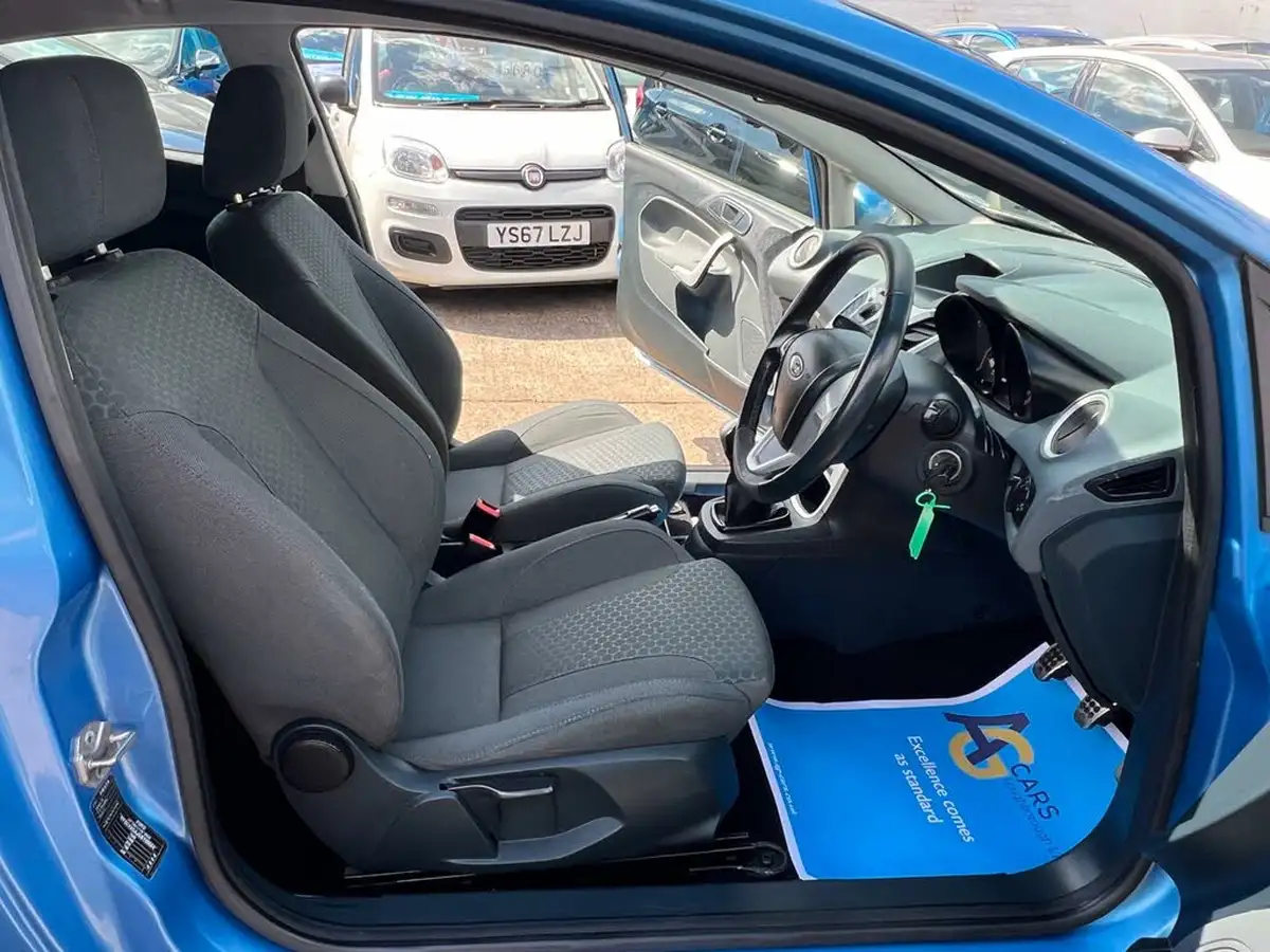 2011-ford-fiesta-16-zetec-s-big-31