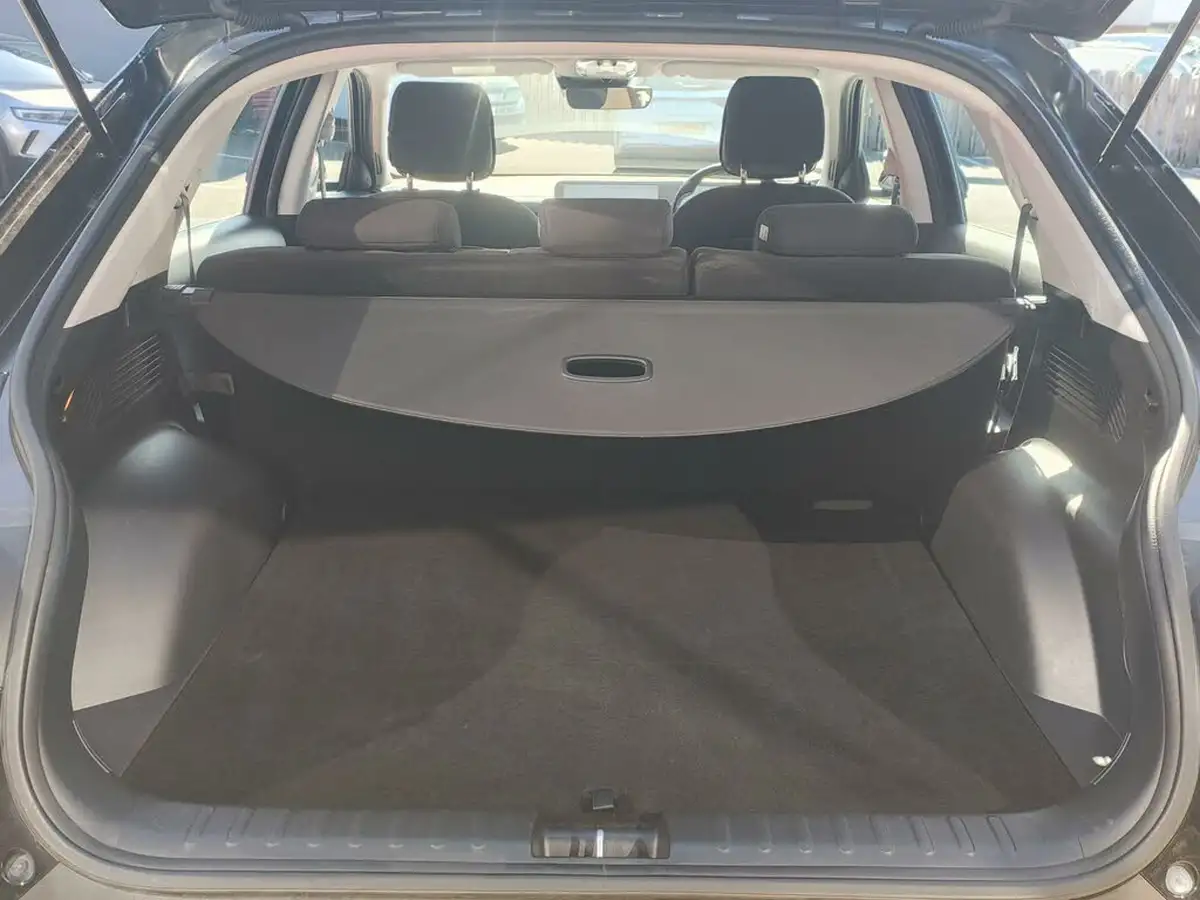 2022-hyundai-ioniq-5-e-se-connect-big-20