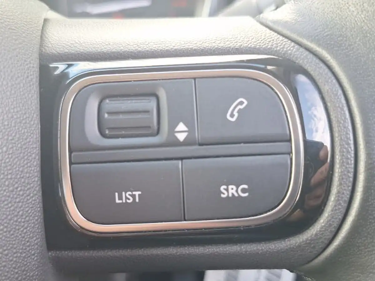 2022-citroen-c3-12-puretech-saint-james-83ps-big-15