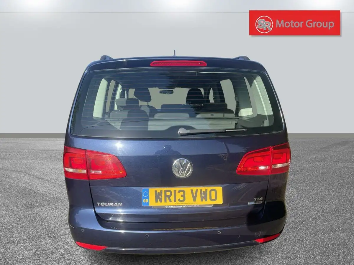 2013-volkswagen-touran-16td-bluemotion-s-tech-ss-big-13