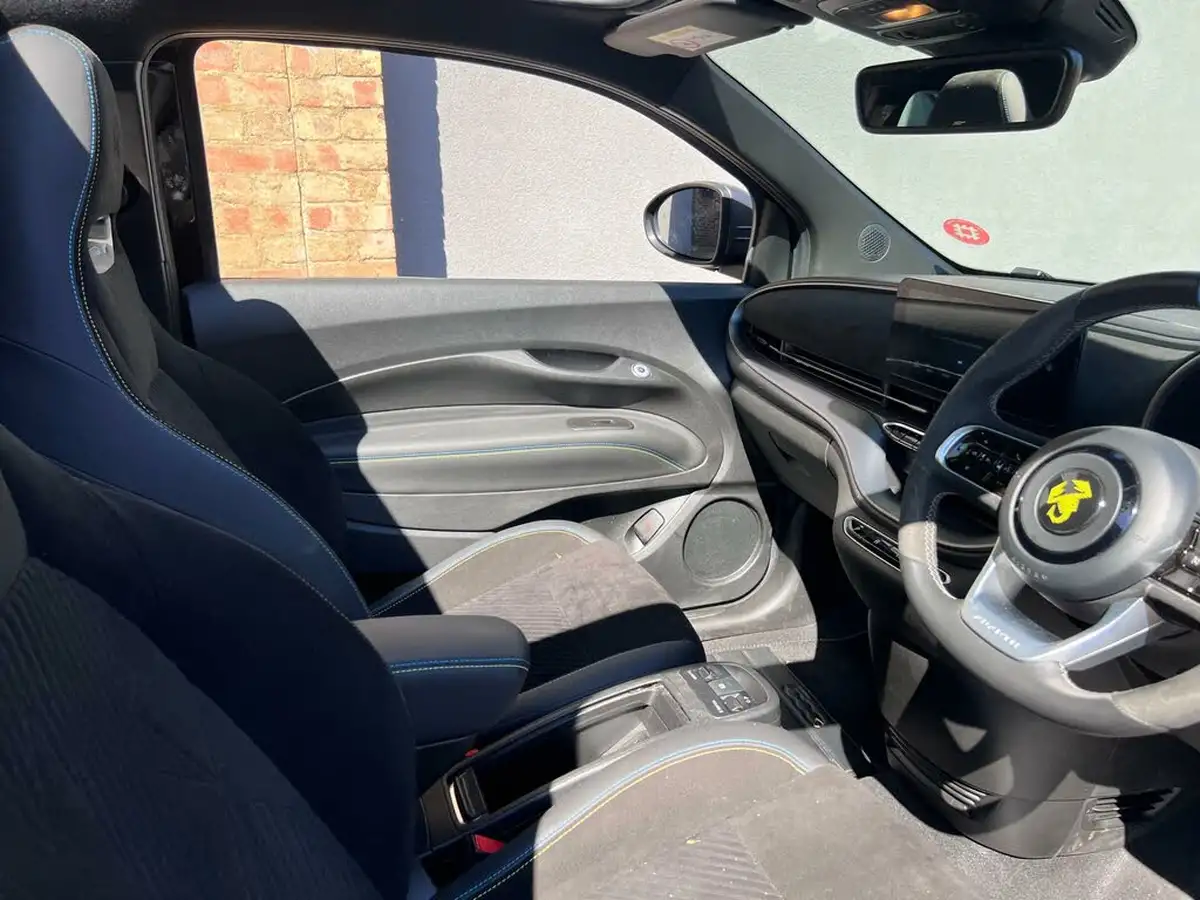 2023-abarth-500c-e-500e-turismo-big-6