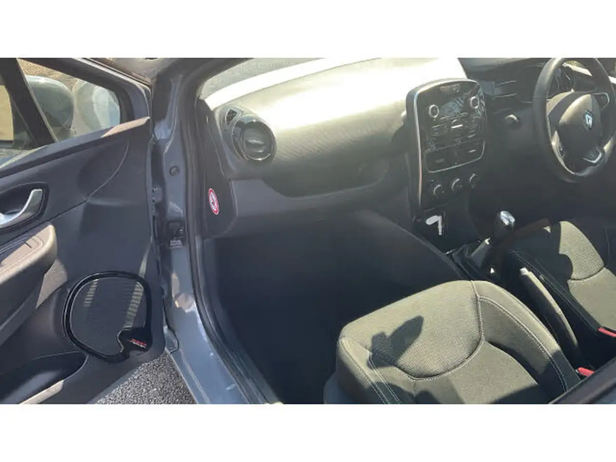 2019-renault-clio-09-tce-play-90ps-big-32