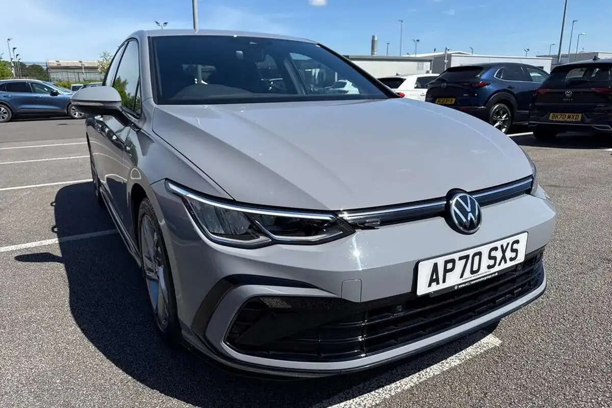 2020-volkswagen-golf-15-tsi-r-line-150ps-hatchback-5d-big-8