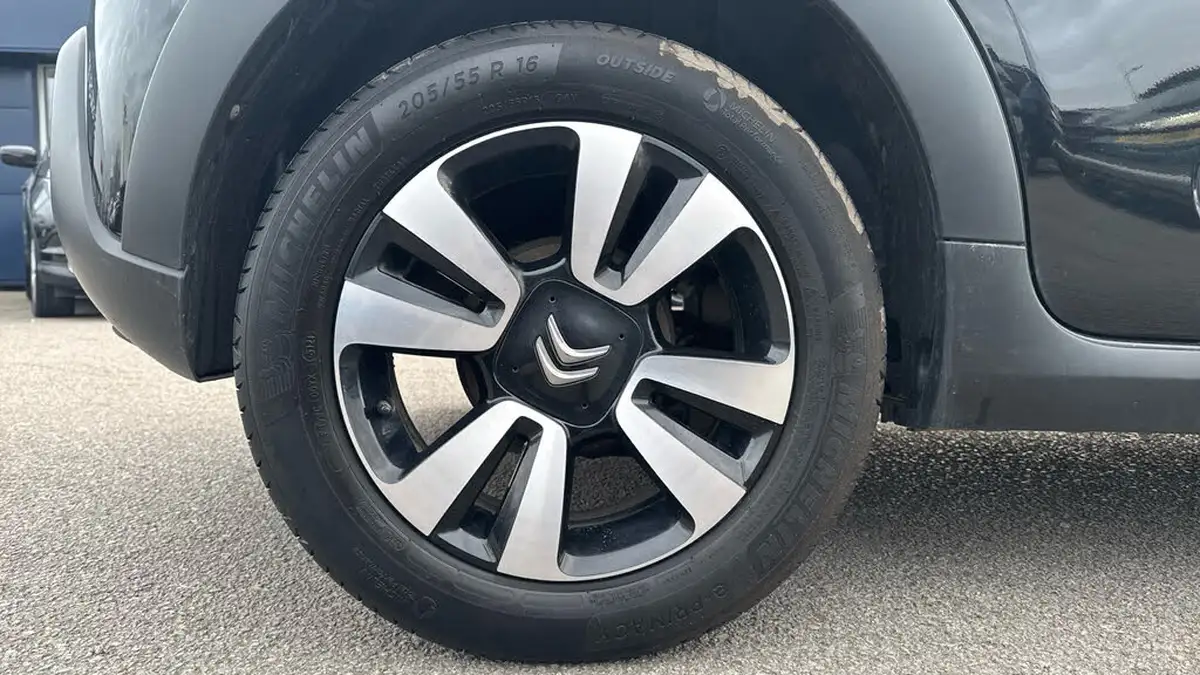 2022-citroen-c3-12-puretech-c-series-big-15