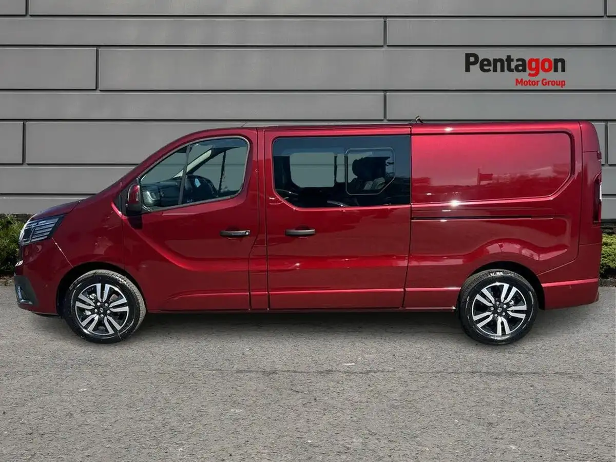 2025-renault-trafic-20dci-ll30-150-extra-sport-panel-big-11