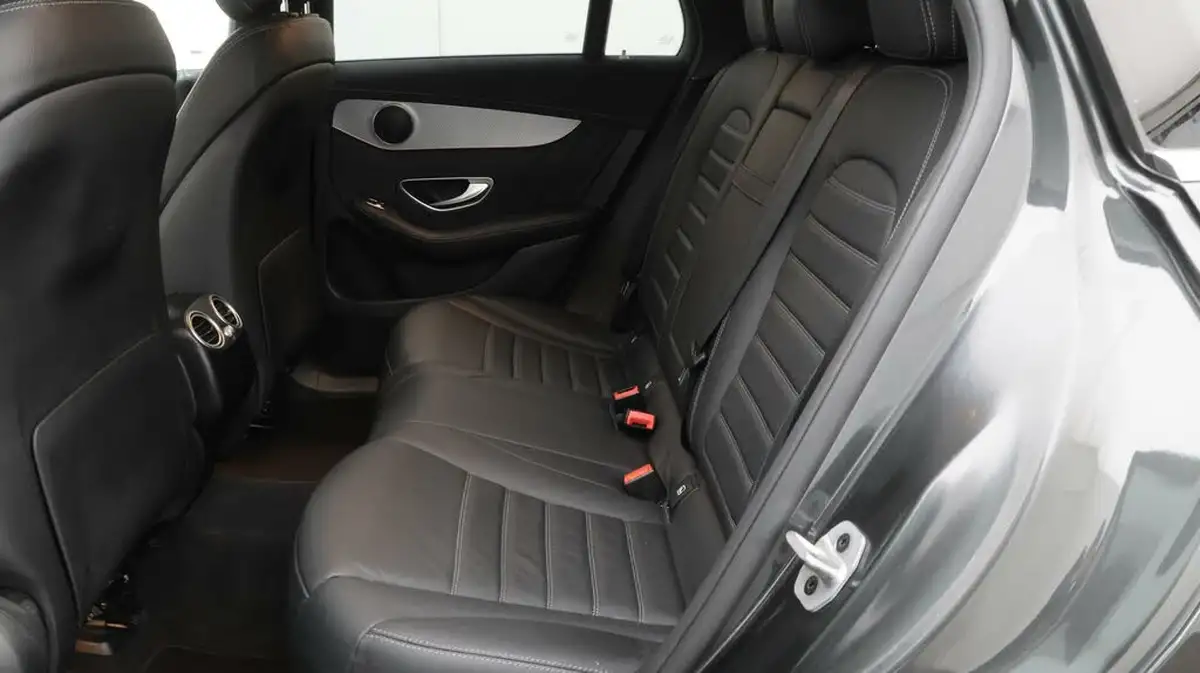 2022-mercedes-benz-eqc-e-eqc-400-amg-line-big-16