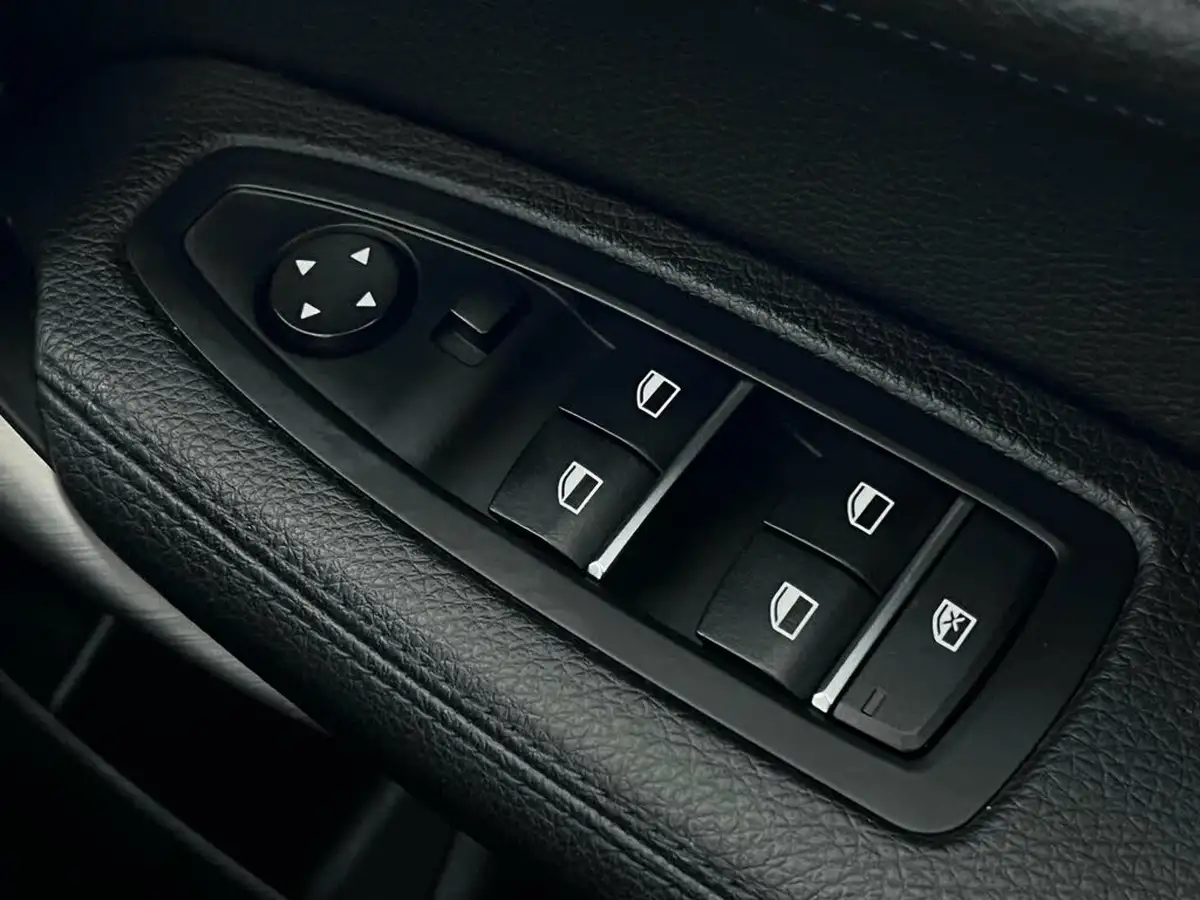 2019-bmw-1-series-20-120i-m-sport-ss-5d-big-21