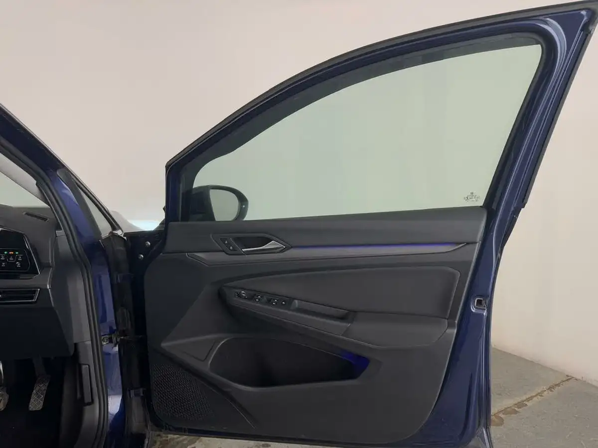 2021-volkswagen-golf-15-etsi-style-150ps-hatchback-big-16