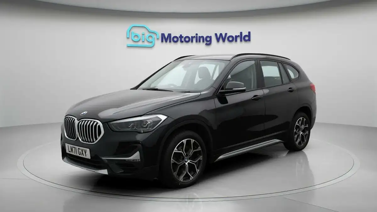2021-bmw-x1-20-sdrive20i-xline-big-3