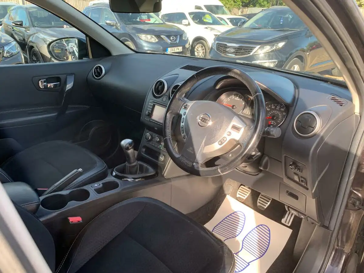 2013-nissan-qashqai-16-360-big-10