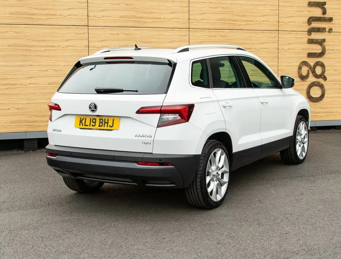 2019-skoda-karoq-20tdi-edition-150ps-4x4-big-1