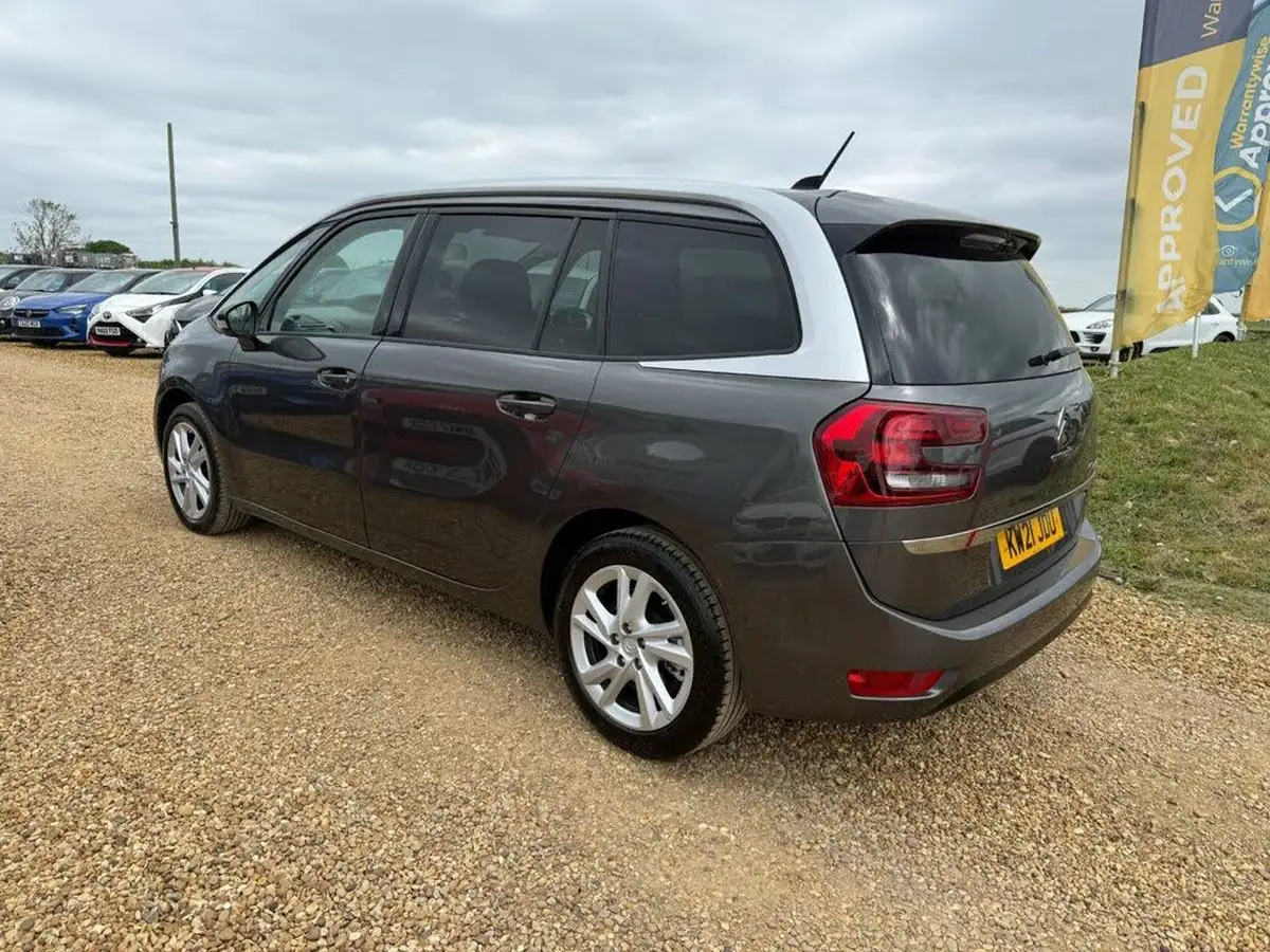 2021-citroen-grand-c4-spacetourer-12-puretech-sense-big-8