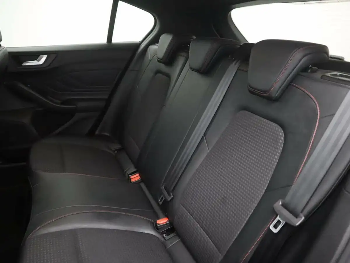 2019-ford-focus-10t-st-line-x-ss-hatchback-big-14