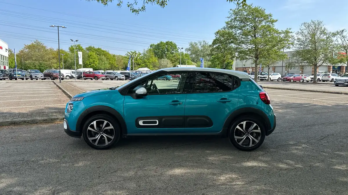 2022-citroen-c3-12-puretech-shine-plus-110ps-ss-eat6-big-5