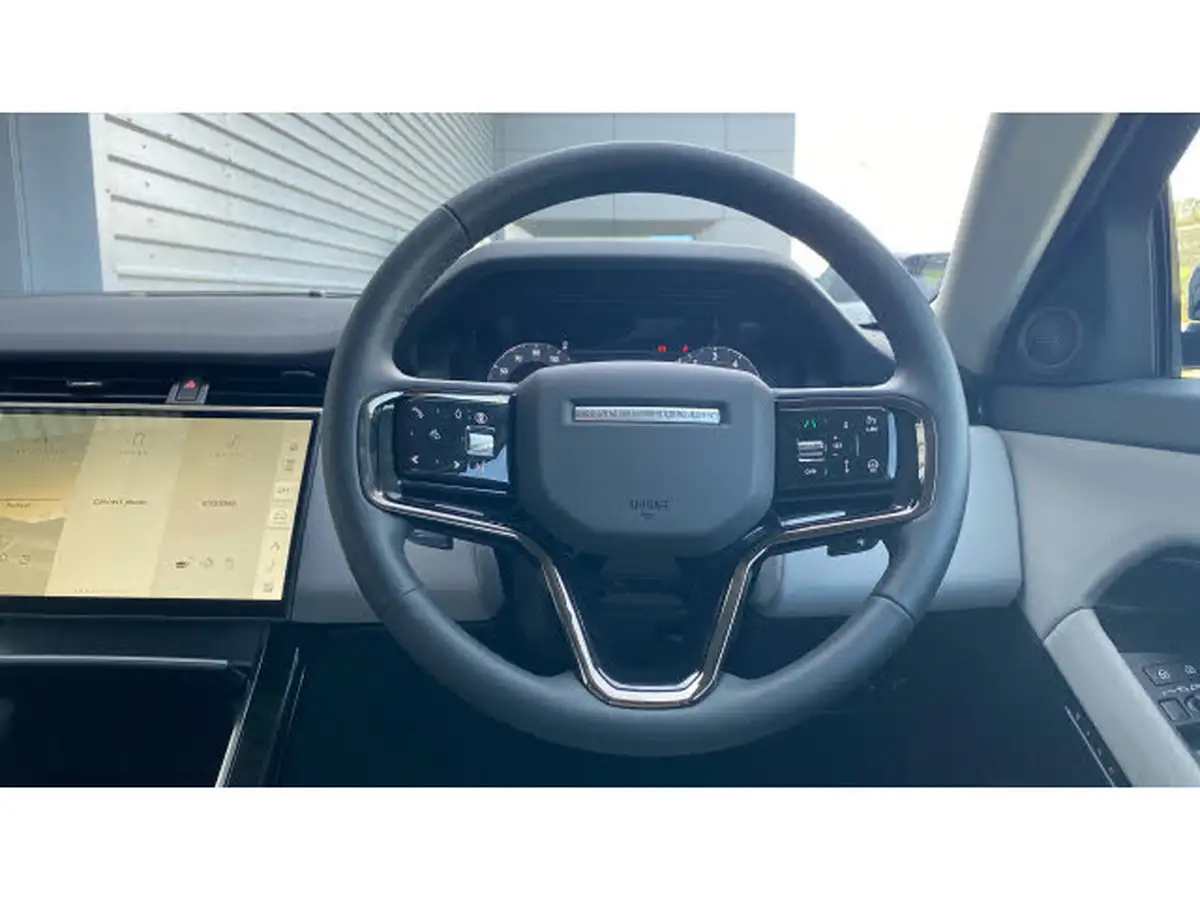 2024-land-rover-range-rover-evoque-15-p300e-s-big-14