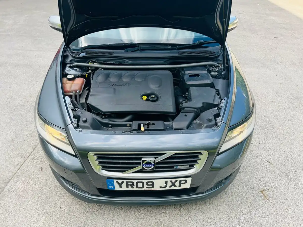 2009-volvo-v50-20td-r-design-sport-big-60