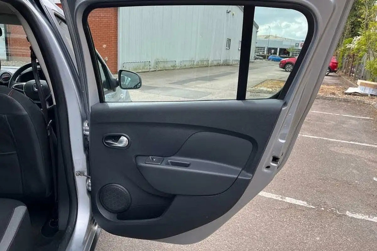 2019-dacia-sandero-stepway-09-tce-techroad-big-25