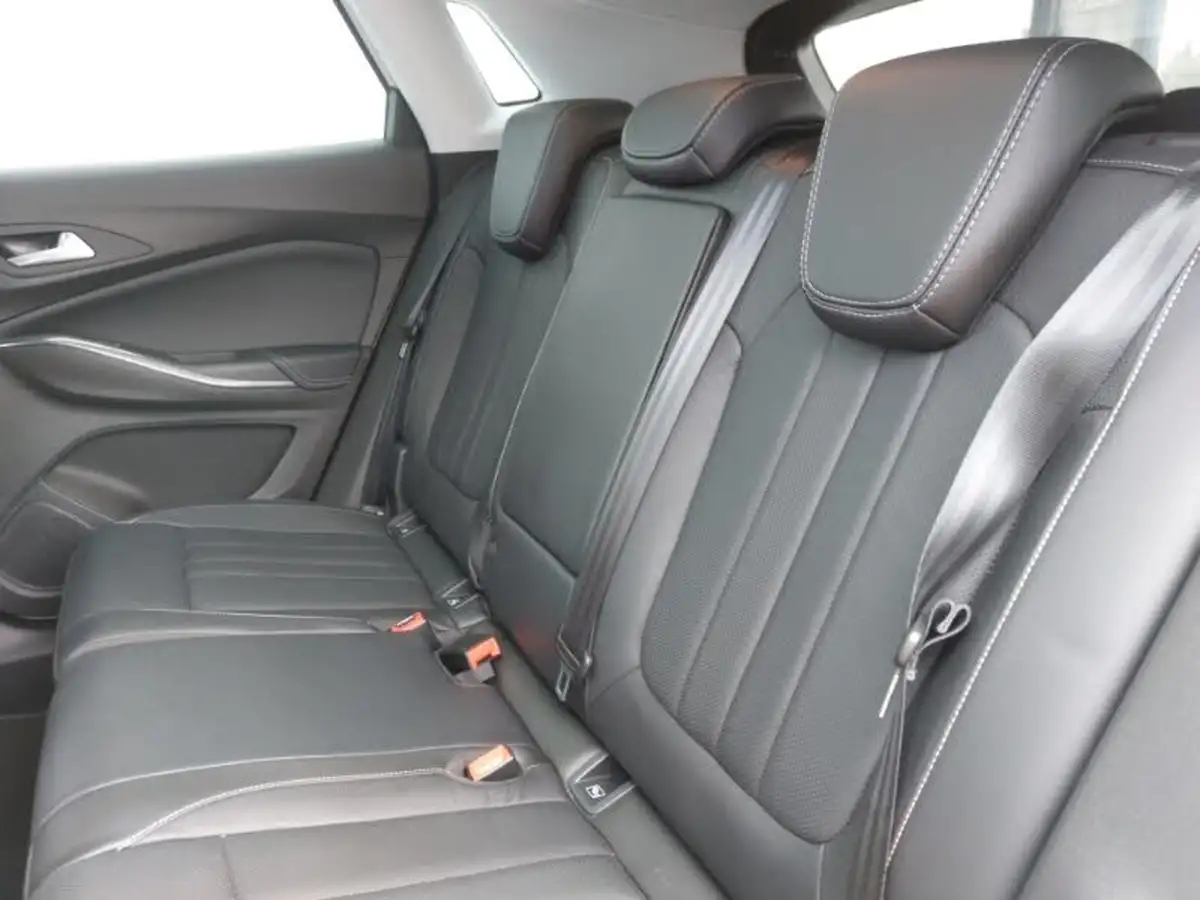 2020-vauxhall-grandland-x-12-elite-nav-big-5