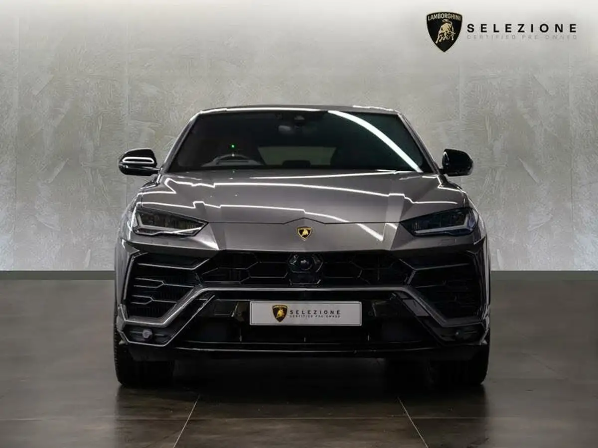 2022-lamborghini-urus-40-no-trim-big-4