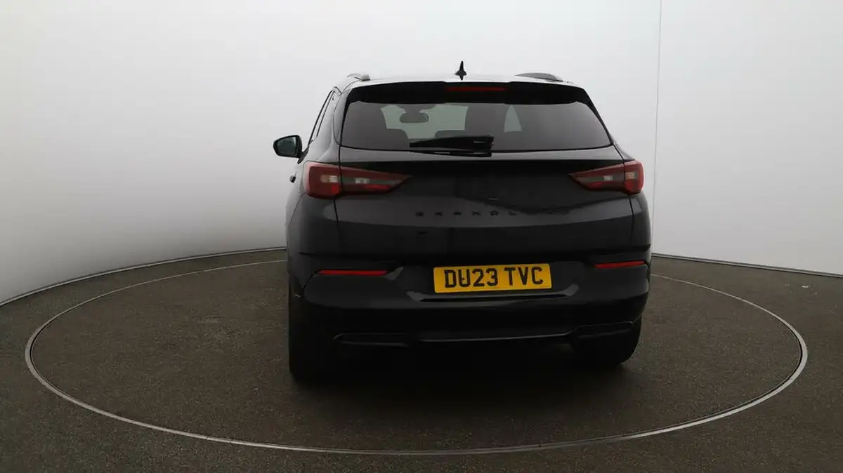 2023-vauxhall-grandland-12-gs-130ps-big-57