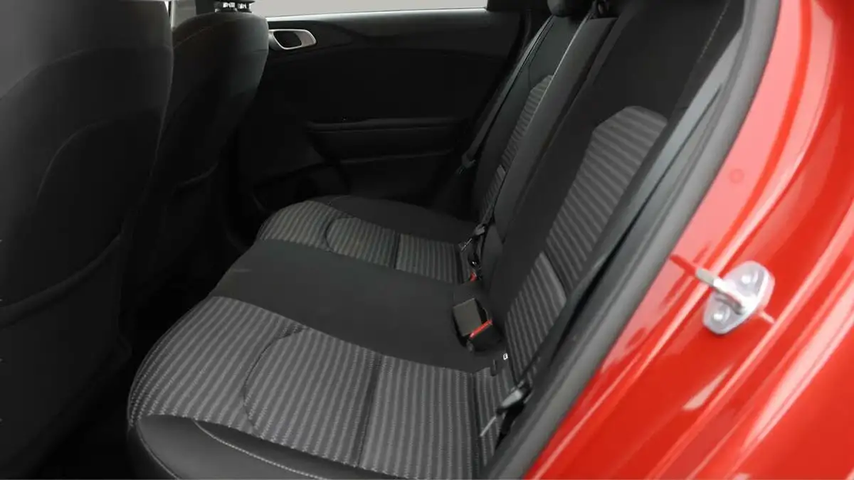 2023-kia-ceed-15-t-gdi-2-158bhp-hatchback-big-15