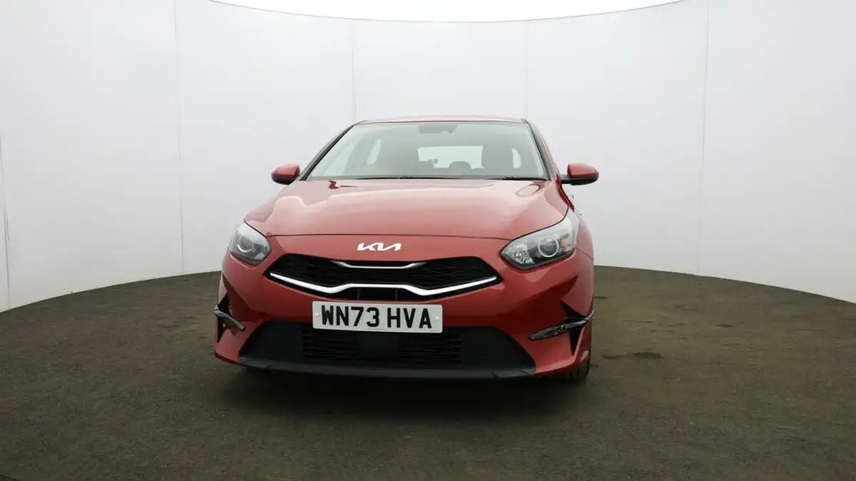 2023-kia-ceed-15-t-gdi-2-158bhp-hatchback-big-39