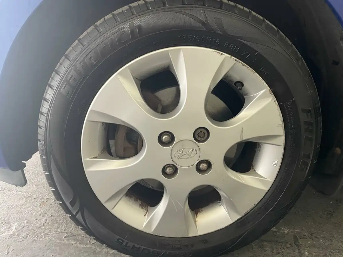 2010-hyundai-i20-14-comfort-5d-auto-big-9