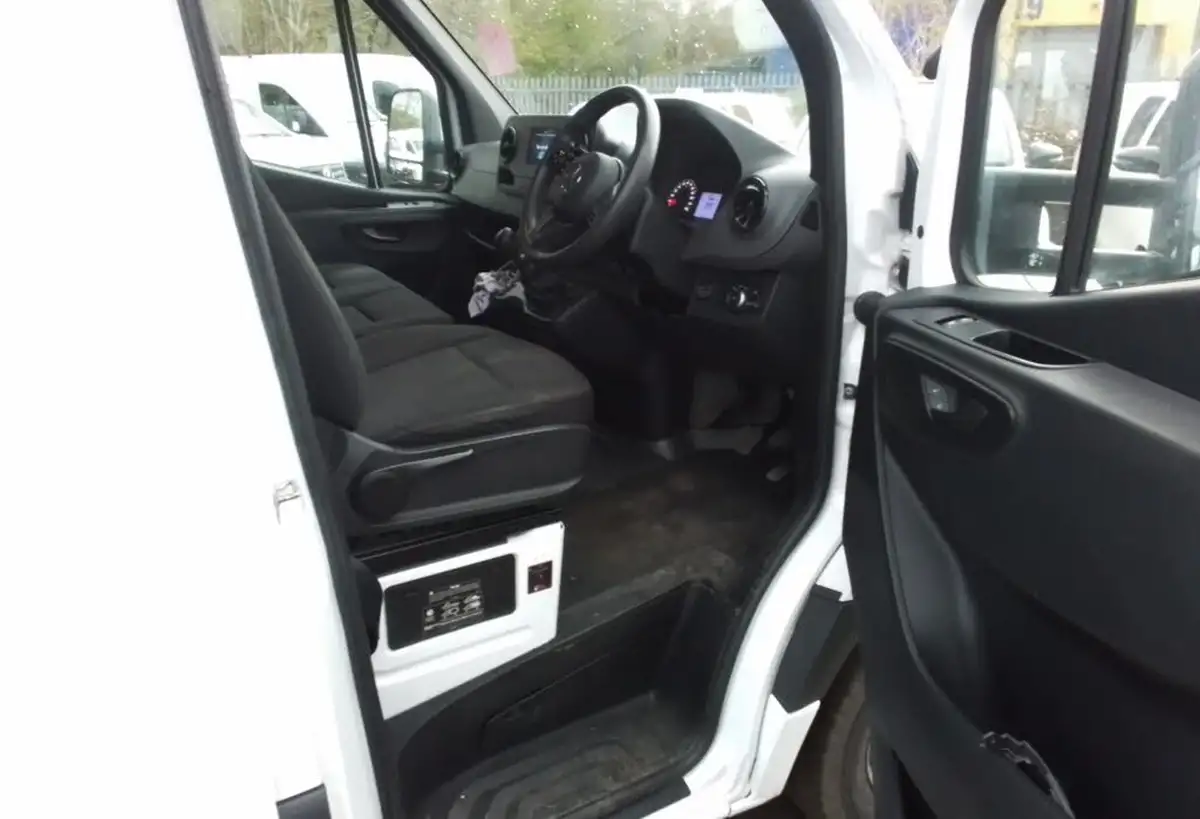 2021-mercedes-benz-sprinter-21cdi-316-l3h2-progressive-big-13