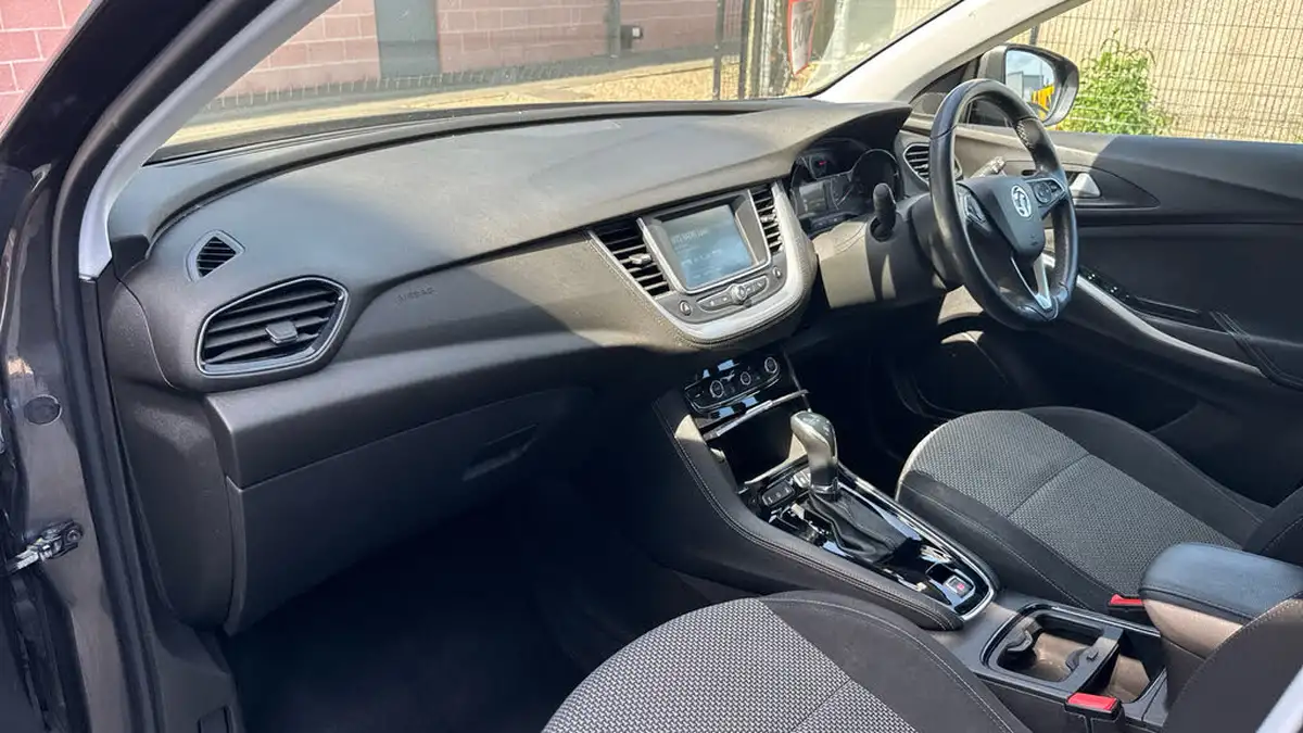 2018-vauxhall-grandland-x-16cdti-se-122ps-auto-big-11