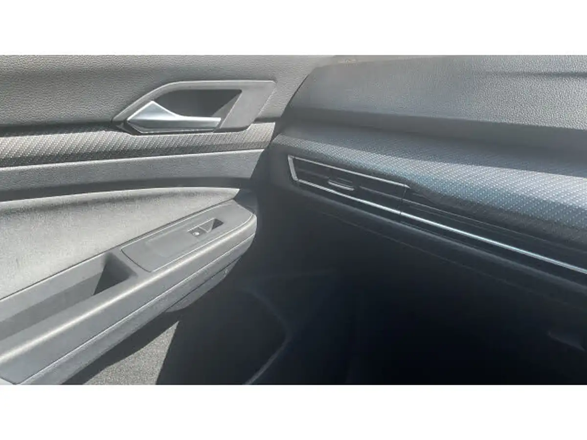 2022-volkswagen-golf-15-etsi-r-line-150ps-hatchback-big-36
