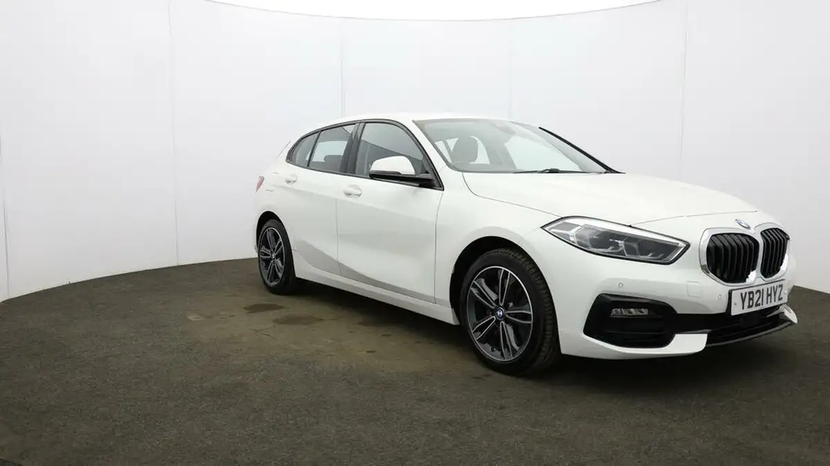 2021-bmw-1-series-20td-120d-xdrive-sport-lcp-big-46