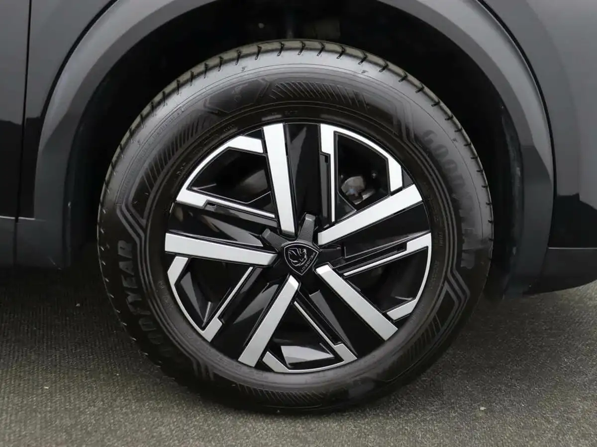 2023-peugeot-2008-suv-12-puretech-active-big-10