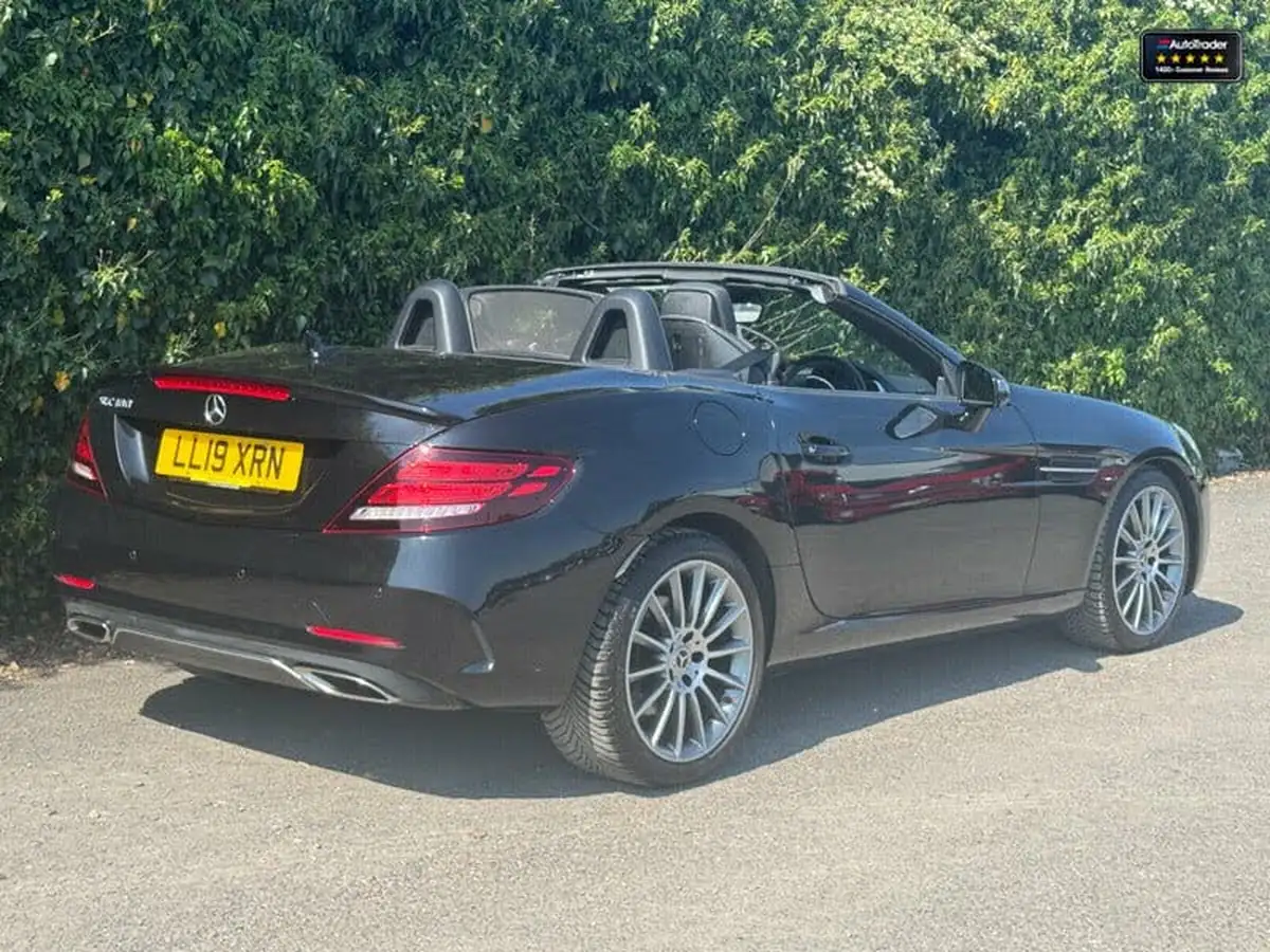 2019-mercedes-benz-slc-16-slc180-amg-line-big-28