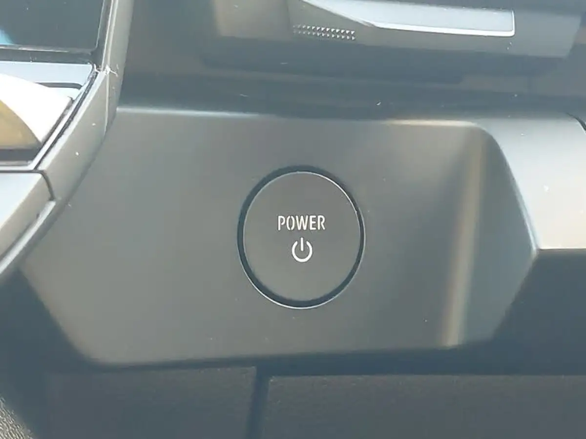 2022-renault-megane-e-tech-e-equilibre-big-18