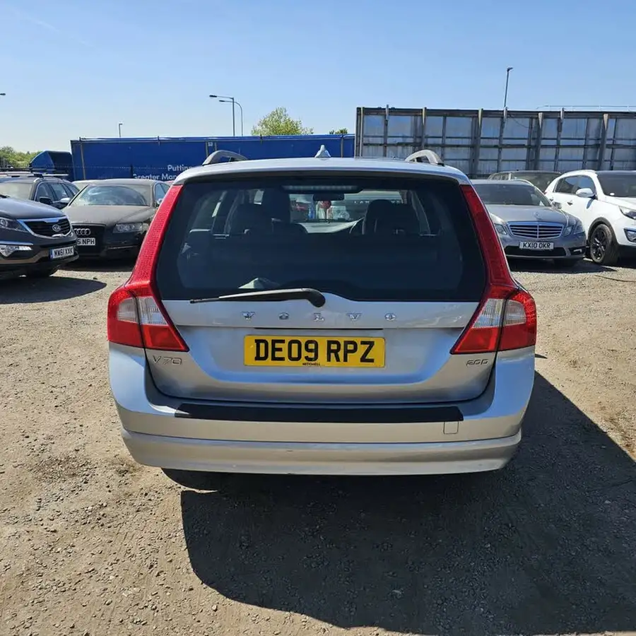 2009-volvo-v70-20td-se-big-4