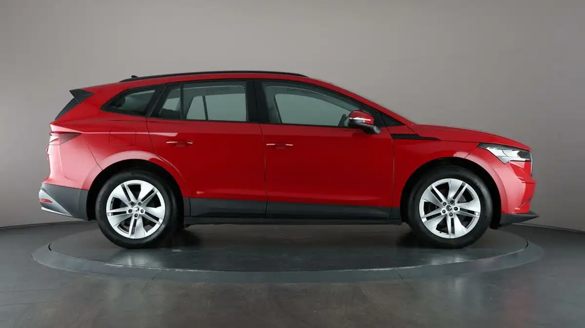 2022-skoda-enyaq-e-60-big-61