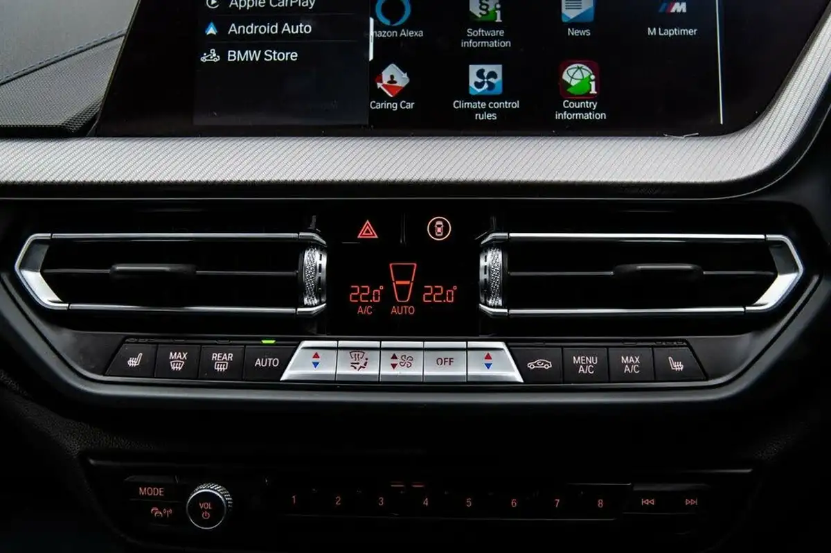 2024-bmw-1-series-20-m135i-xdrive-big-56