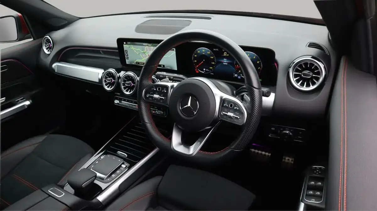 2022-mercedes-benz-glb-class-13-glb200-amg-line-premium-7g-tronic-big-9